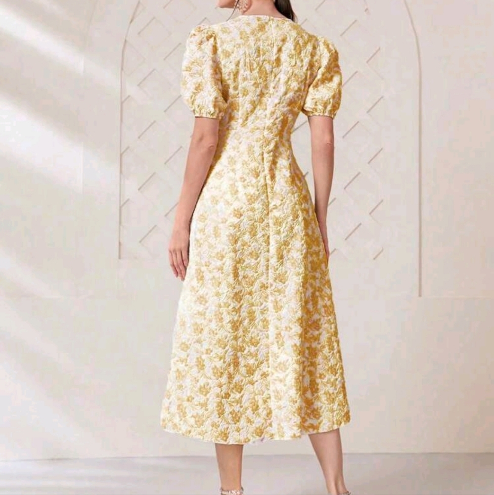 Dress - Picture 3 of 4